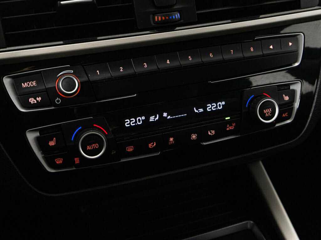 Купить BMW 1 серии 118i, 2017, 106 789 км, фото №15