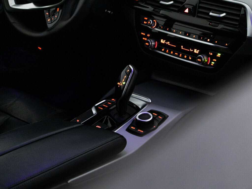 Купить BMW 5 серии 520d, 2018, 136 443 км, фото №21