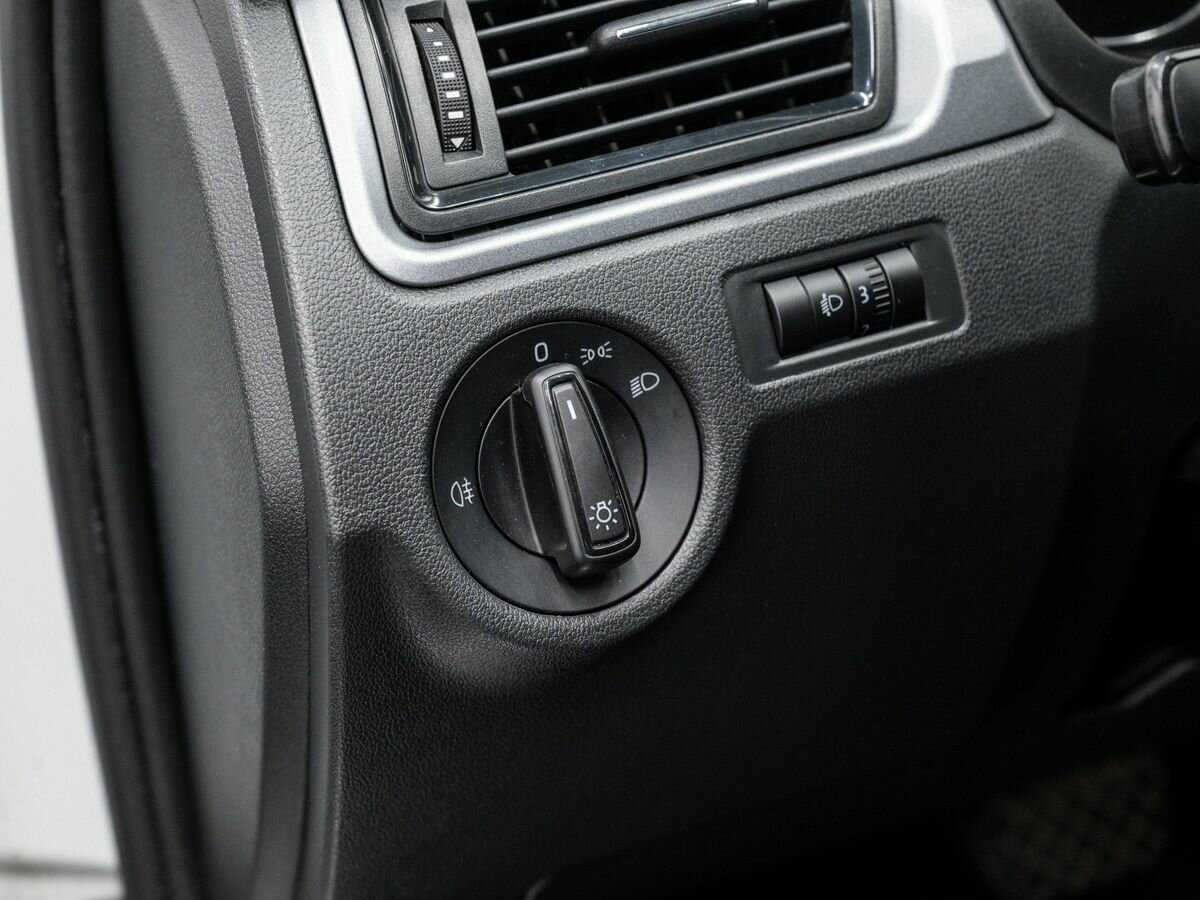 Купить Skoda Rapid, 2019, 60 000 км, фото №17