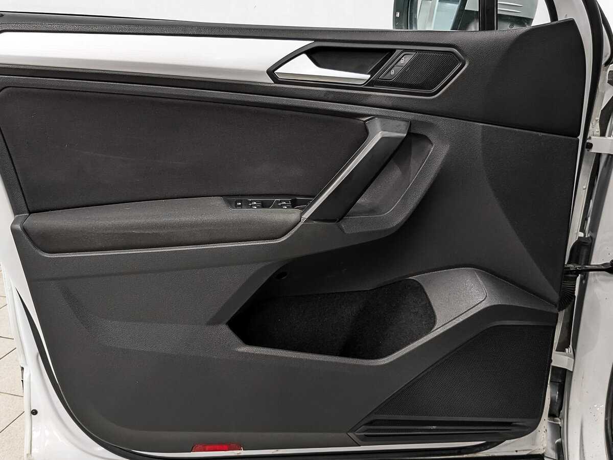 Купить Volkswagen Tiguan, 2021, 157 146 км, фото №19