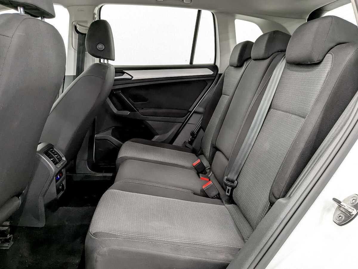 Купить Volkswagen Tiguan, 2021, 158 578 км, фото №12