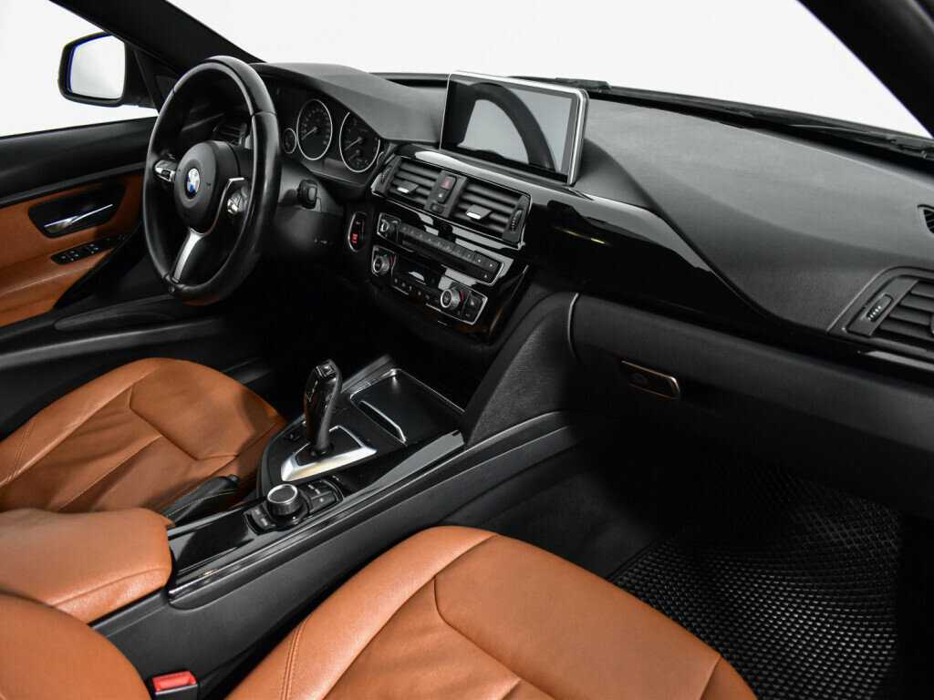 Купить BMW 3 серии 318i, 2017, 177 000 км, фото №16