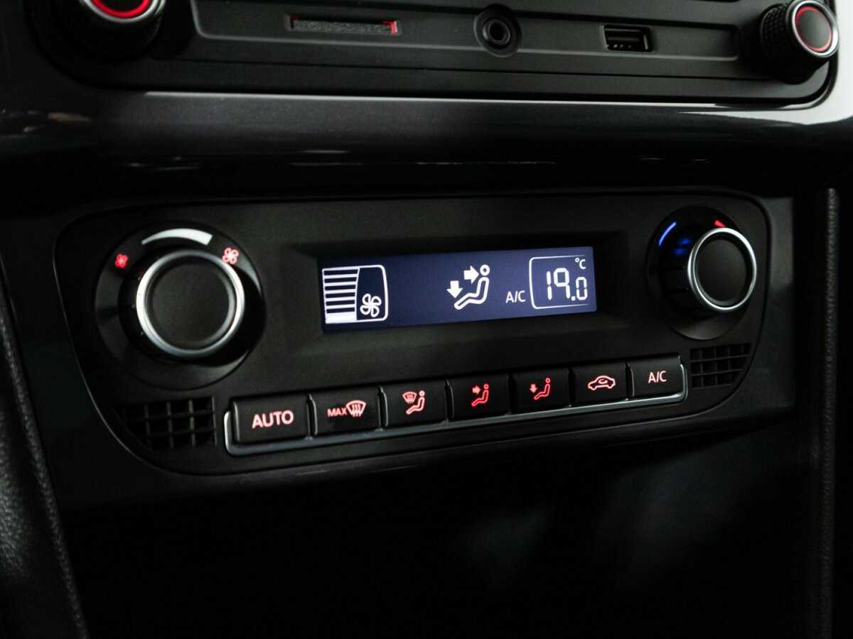 Купить Volkswagen Polo, 2018, 113 590 км, фото №17