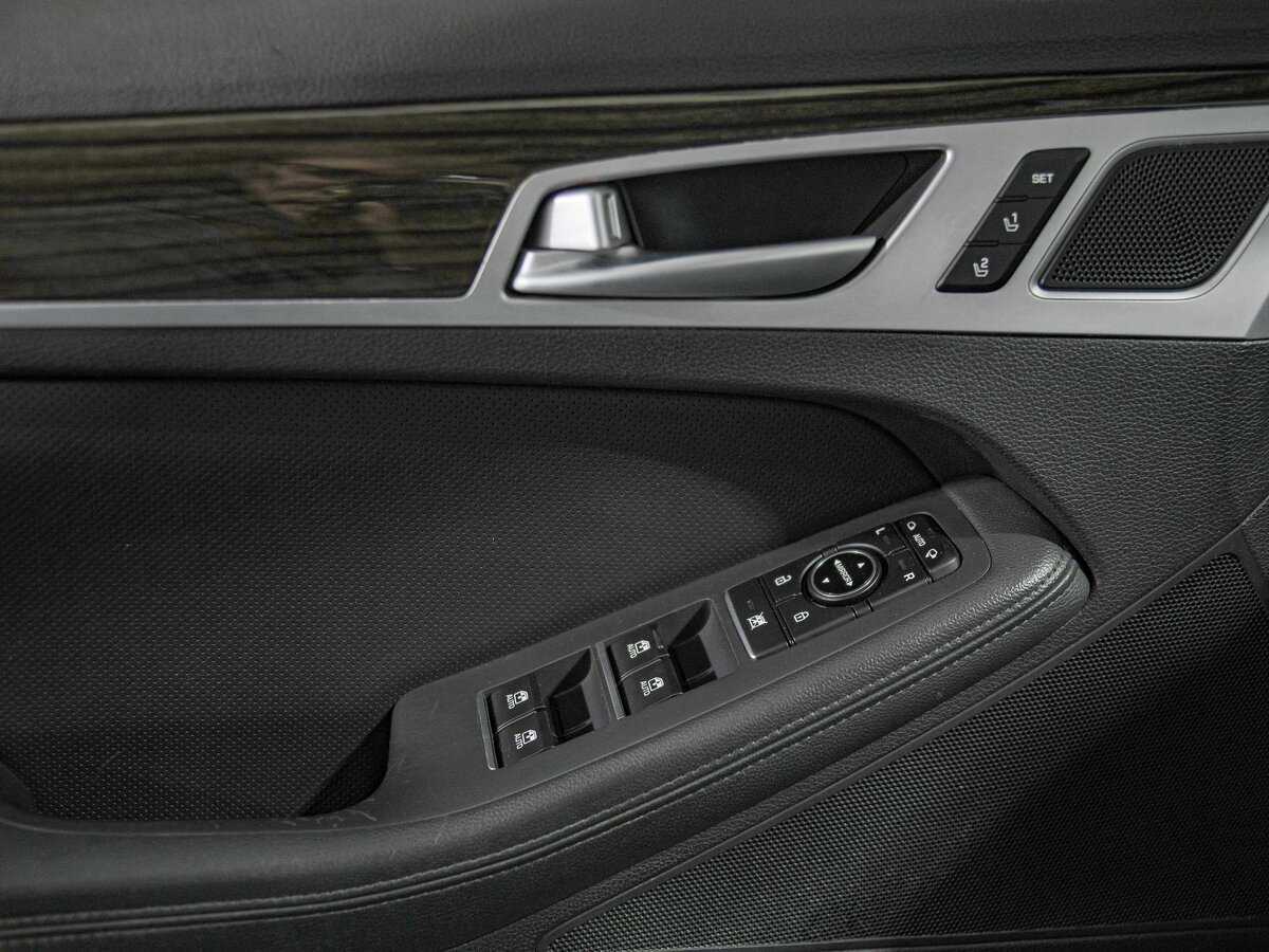 Купить Hyundai Genesis, 2014, 179 777 км, фото №17