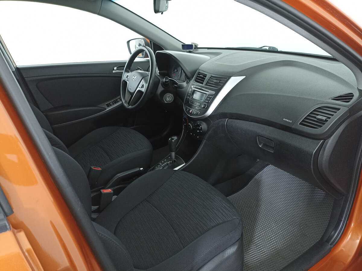 Купить Hyundai Solaris, 2016, 160 075 км, фото №9