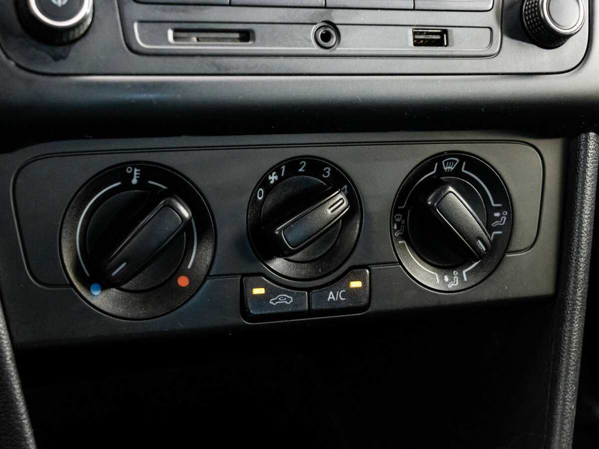 Купить Volkswagen Polo, 2016, 230 690 км, фото №12