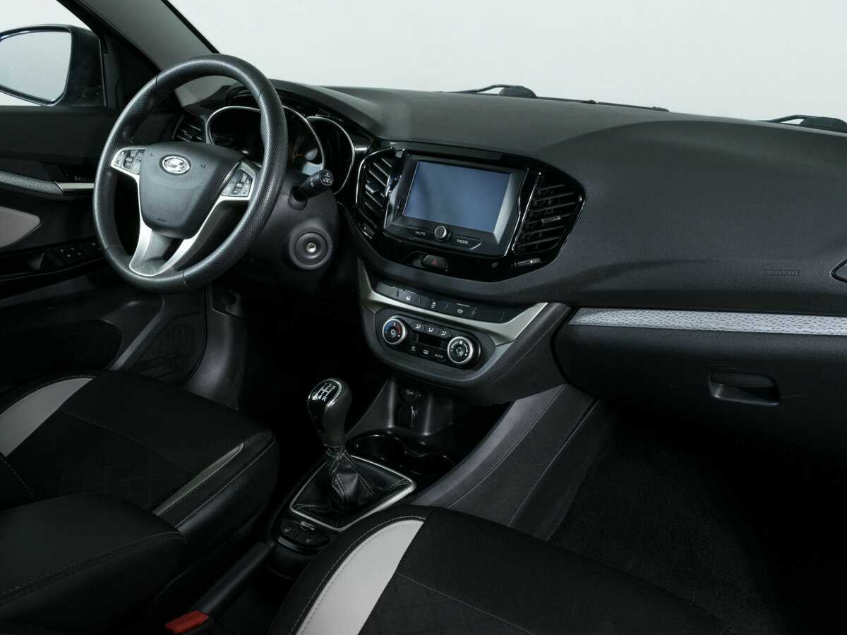 Купить Lada (ВАЗ) Vesta SW Cross, 2019, 115 624 км, фото №9