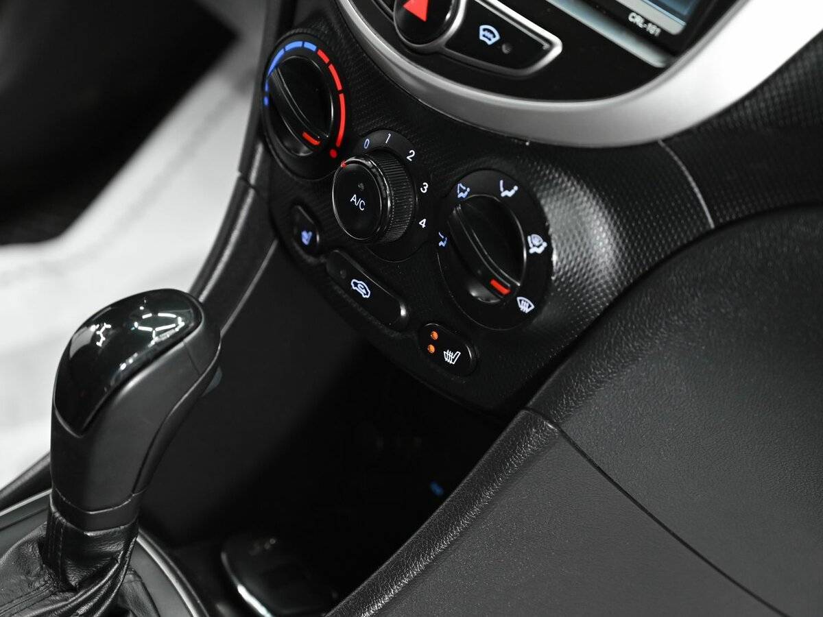 Купить Hyundai Solaris, 2014, 167 000 км, фото №12