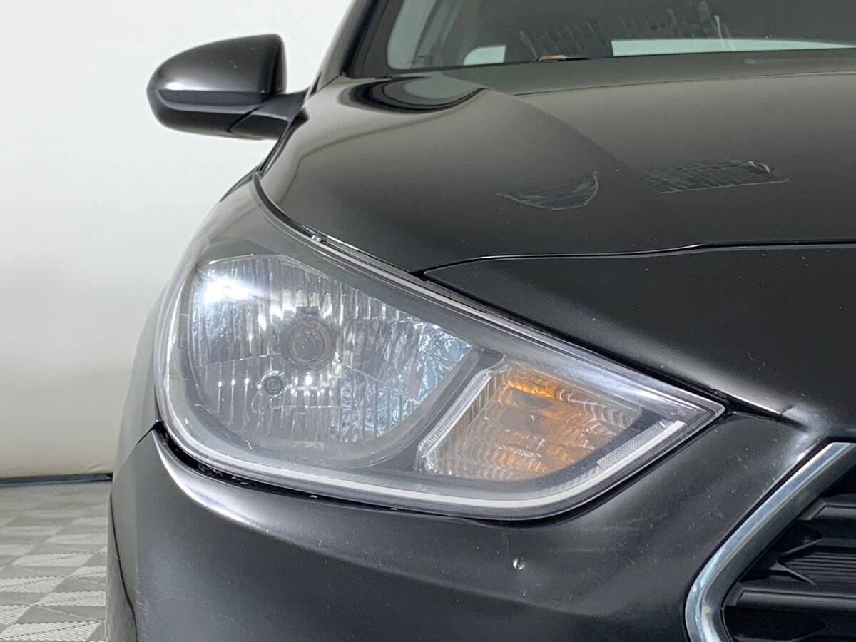 Купить Hyundai Solaris, 2017, 127 099 км, фото №10