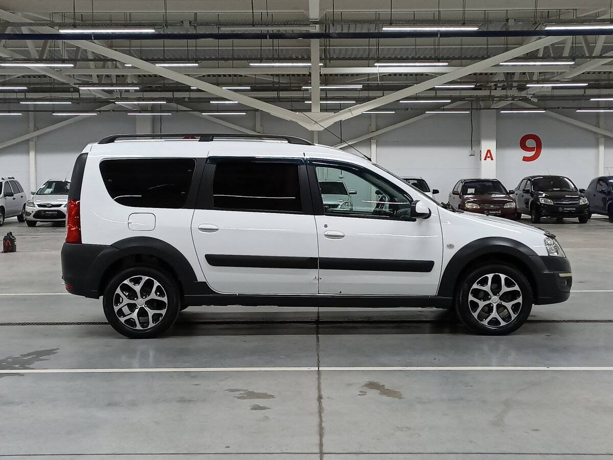 Купить Lada (ВАЗ) Largus Cross, 2017, 200 985 км, фото №4