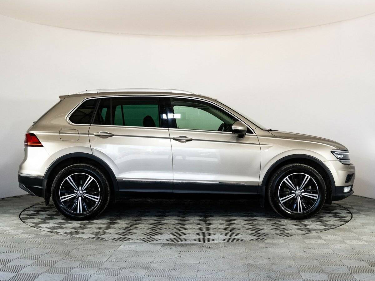 Купить Volkswagen Tiguan, 2017, 128 093 км, фото №4