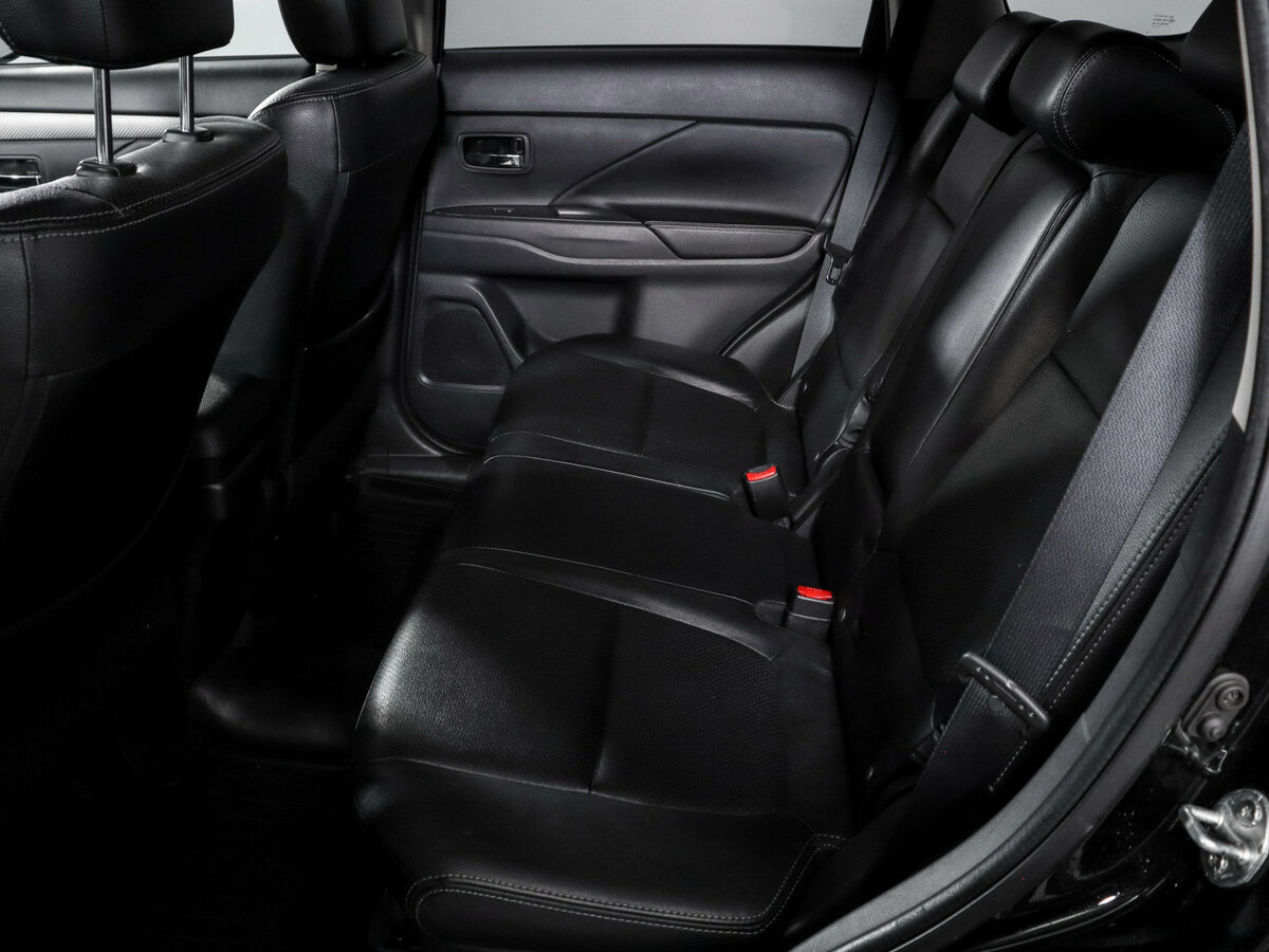 Купить Mitsubishi Outlander III Рестайлинг 2, 2015, 189 098 км, фото №10