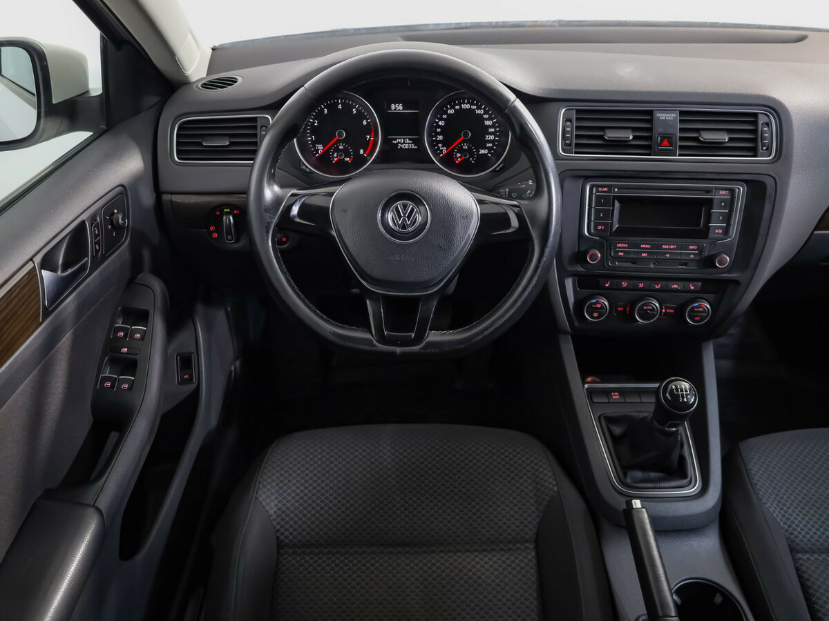 Купить Volkswagen Jetta VI Рестайлинг, 2015, 240 831 км, фото №9