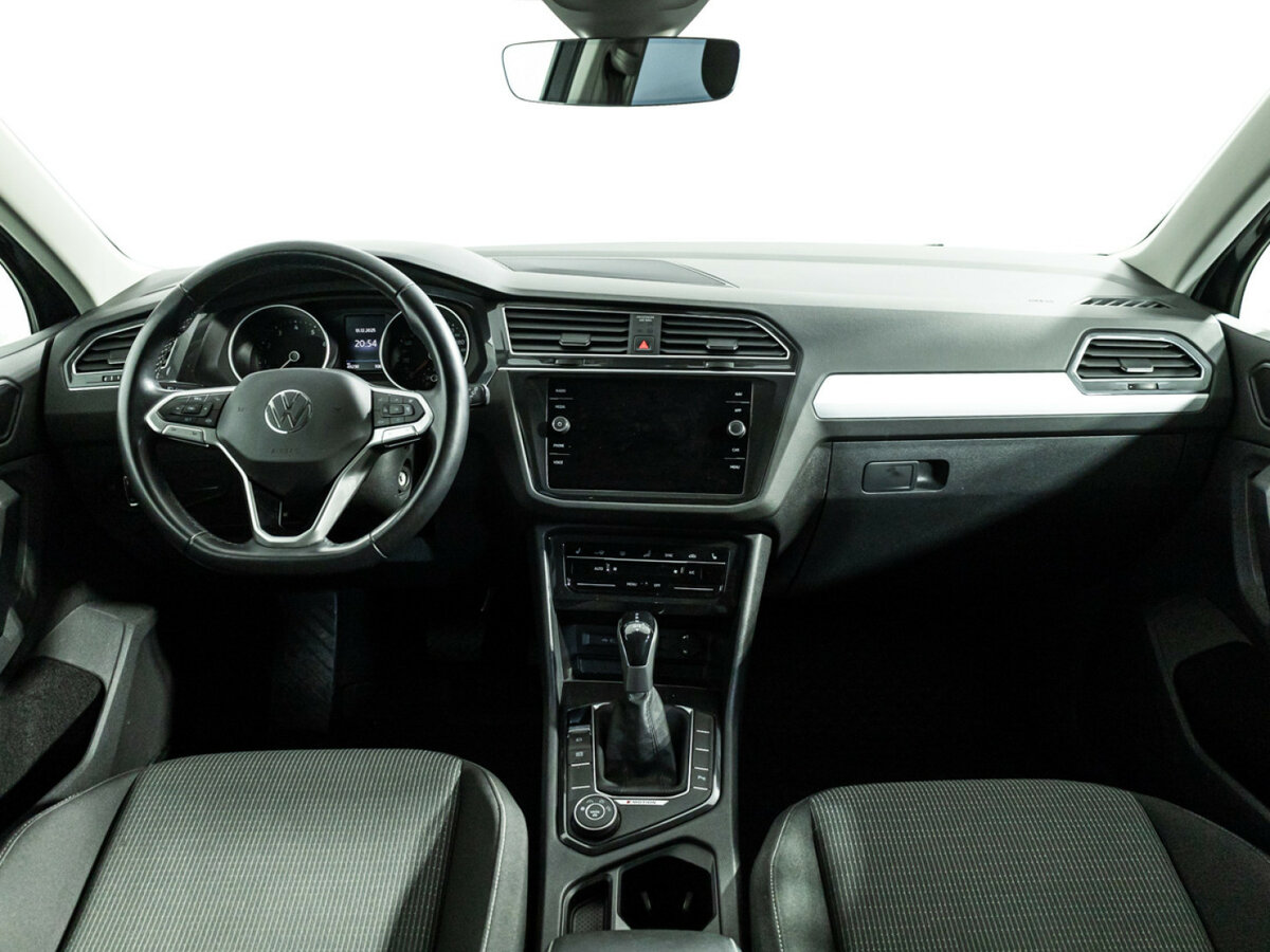 Купить Volkswagen Tiguan II Рестайлинг, 2022, 49 159 км, фото №13