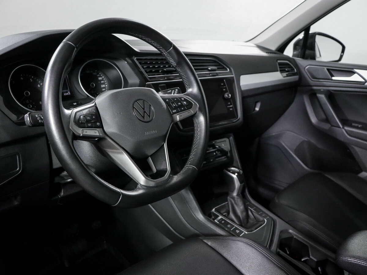 Купить Volkswagen Tiguan II Рестайлинг, 2020, 78 000 км, фото №13