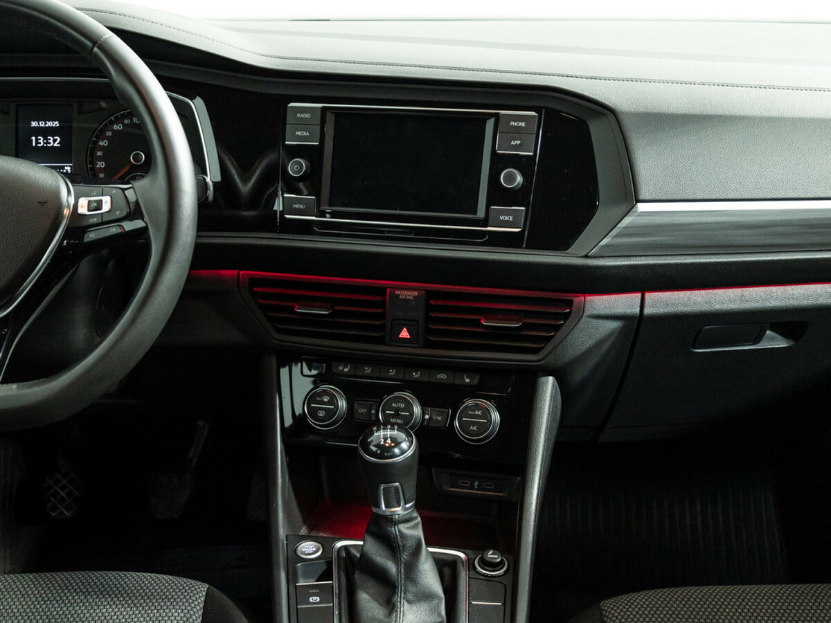 Купить Volkswagen Jetta VII, 2020, 104 895 км, фото №14