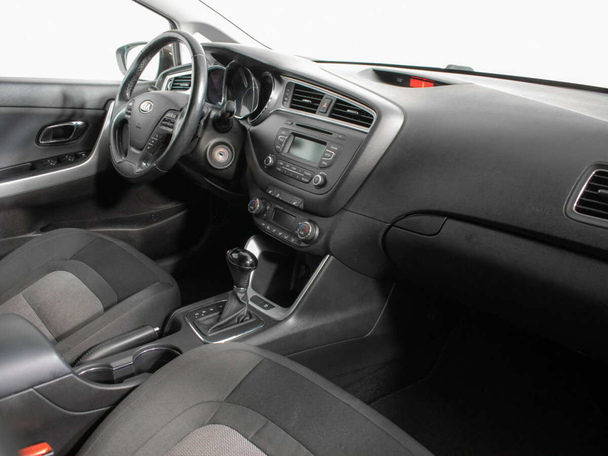 Купить Kia Ceed II Рестайлинг, 2016, 109 000 км, фото №9